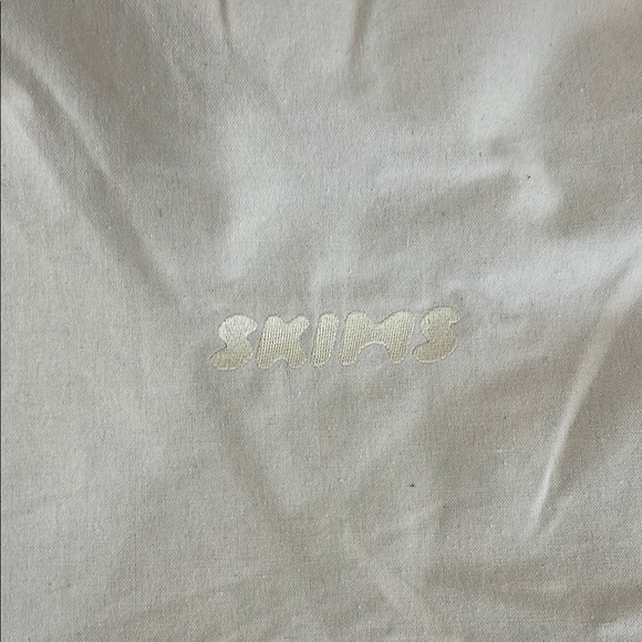 💕SKIMS Faux Fur Shaggy Boots Slippers💕 - Picture 8 of 10